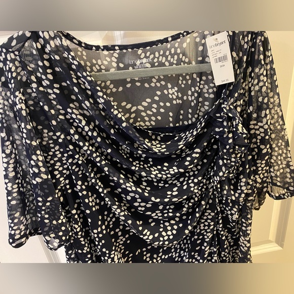 Lane Bryant short sleeve navy white polka dot chiffon blouse (22W/24W). - Picture 3 of 8